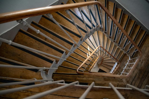 Balustrade en bois : quelle finition choisir ?